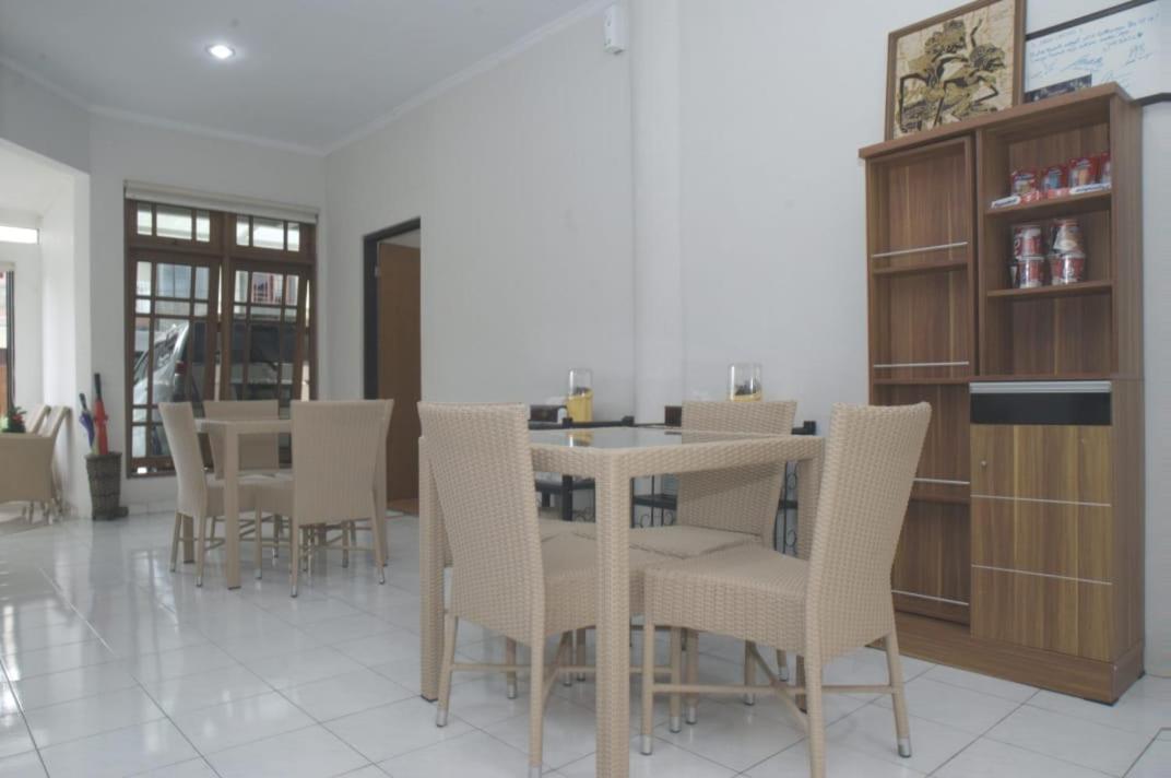 Omah Sastro 2 Hotel Yogyakarta Bagian luar foto